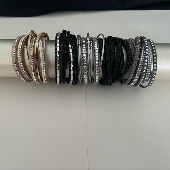 Lot of Wrap Bracelets 5 Total Snap & Magnetic Clasp - Picture 5 of 15